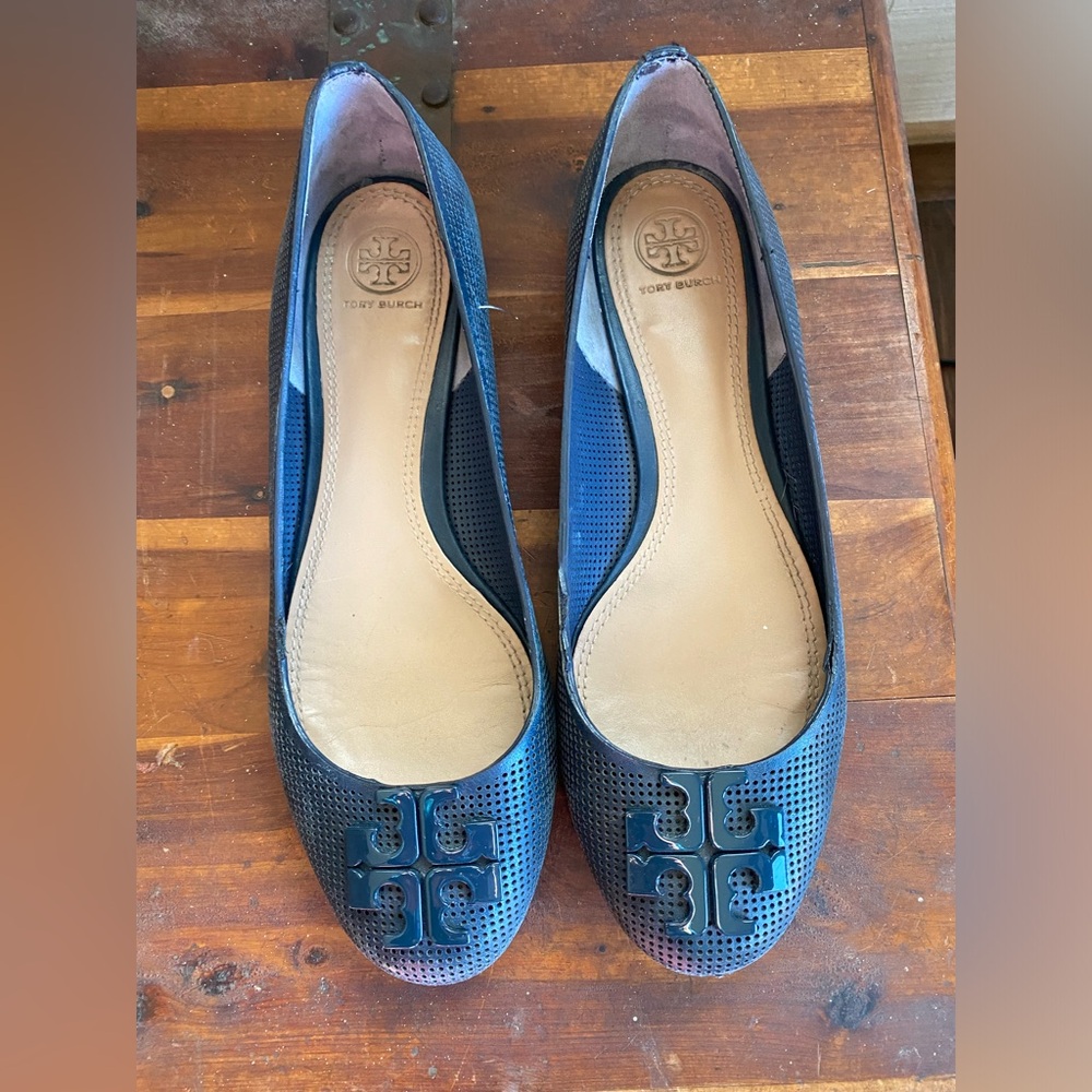 Tory Burch Flats - Perforated - Navy - Size 9